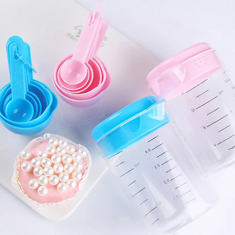 7-Piece Measuring Cup Set With Scale Tool