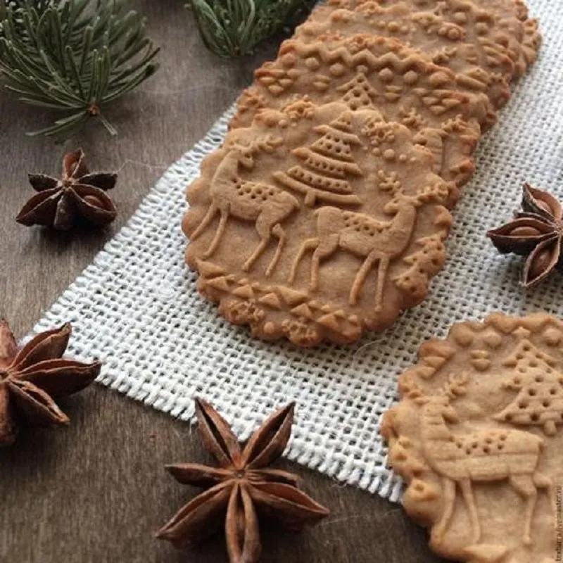 Christmas Embossed Rolling Pin - EngraveMaster