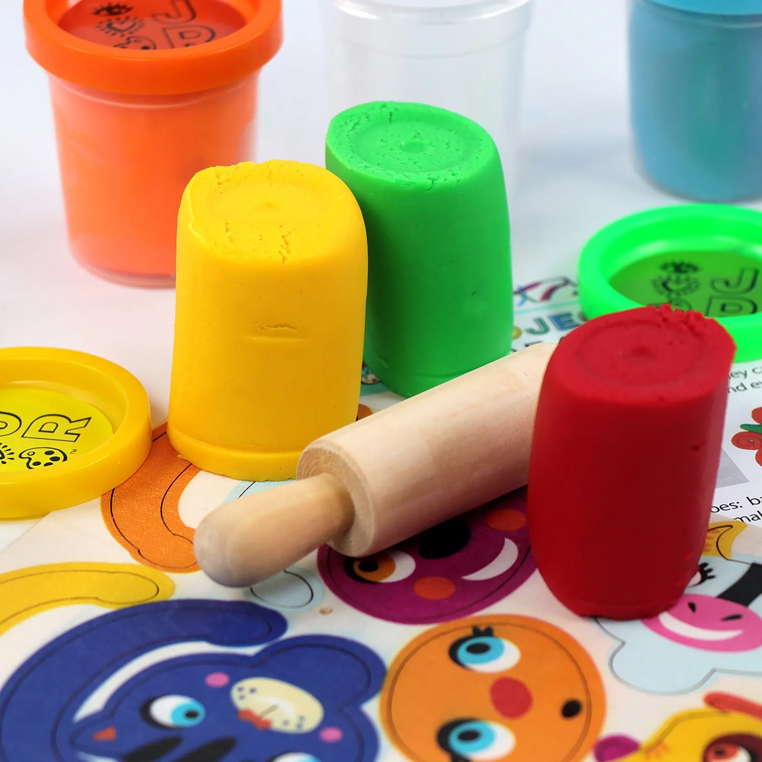 iHeartArt JR 6 Doughs   Wooden Roller