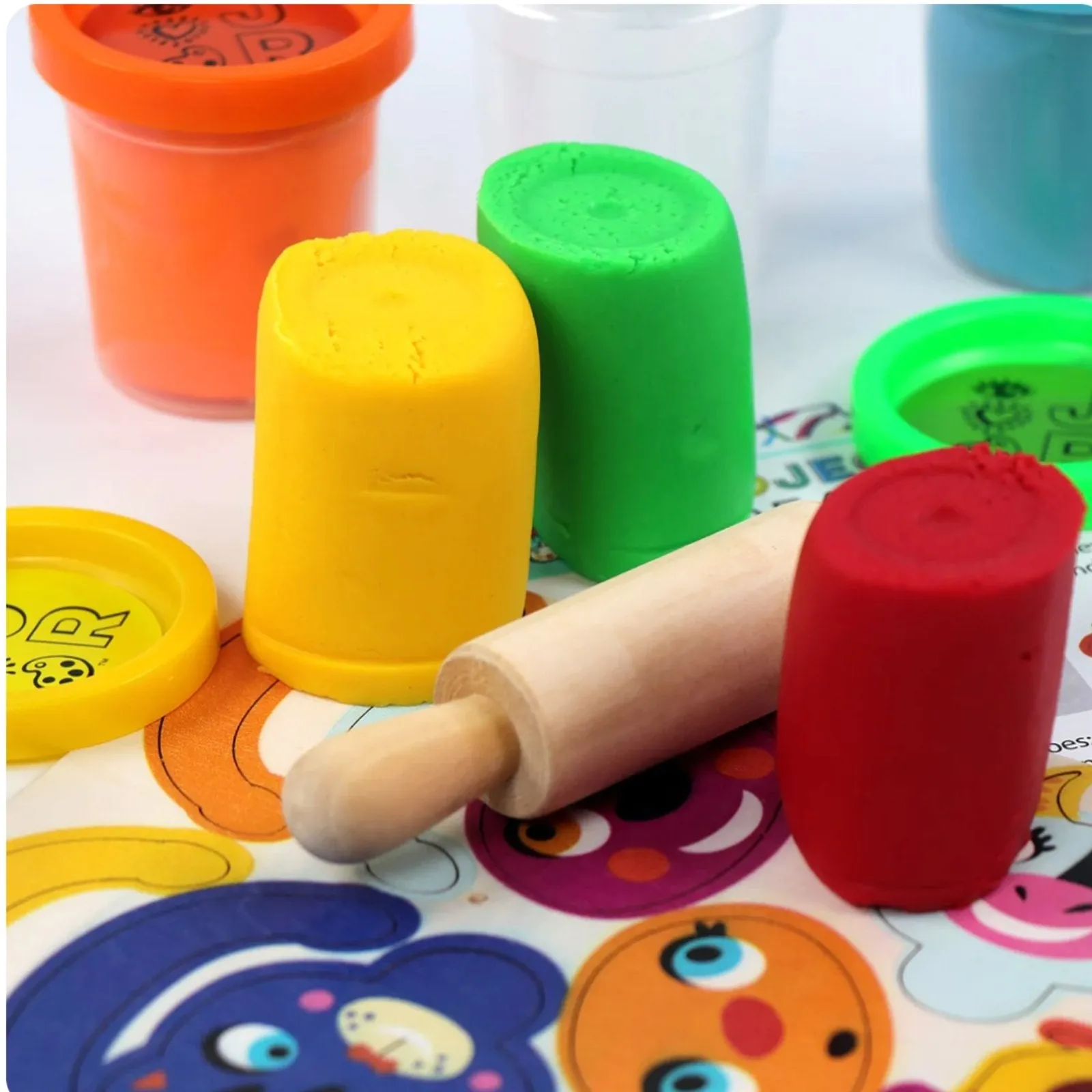 iHeartArt Jr 6 Doughs   Wooden Roller