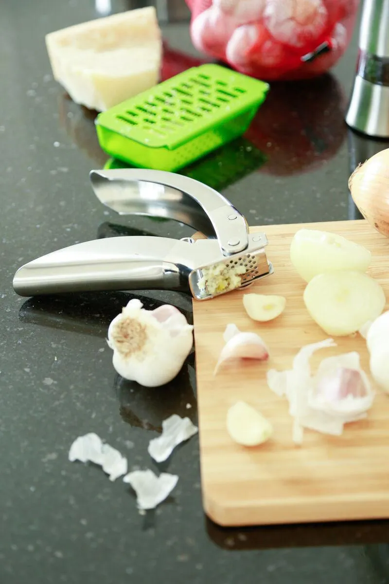 Kuhn Rikon Garlic Press - Stainless